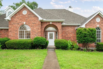 /international/us/2107-rivercrest-circle-denison-tx-110108423680/