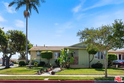 /international/us/2904-w-137th-st-gardena-ca-110106491826/