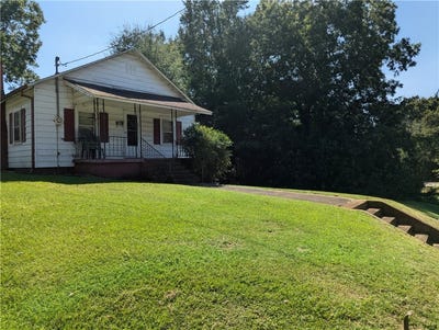 /international/us/604-e-south-2nd-street-seneca-sc-110110218201/