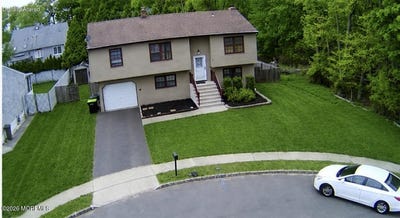 /international/us/9-barry-lane-hazlet-nj-110107845040/