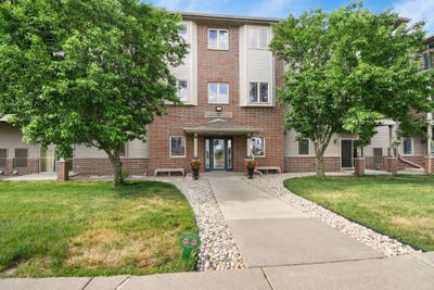 /international/us/102-prairie-heights-drive-verona-wi-110108826460/