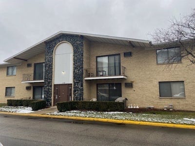 /international/us/110-w-66th-street-westmont-il-110108361333/