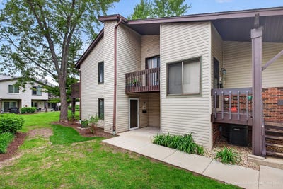 /international/us/1326-kingsbury-drive-hanover-park-il-110108332966/