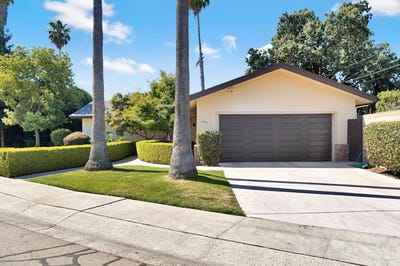 /international/us/443-s-whitney-drive-s-visalia-ca-110108909981/