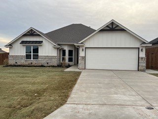 /international/us/4007-gallivant-drive-granbury-tx-110108200384/