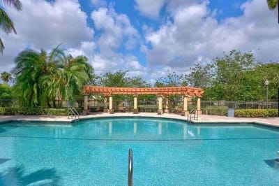 /international/us/4171-n-haverhill-road-w-west-palm-beach-fl-110106436639/