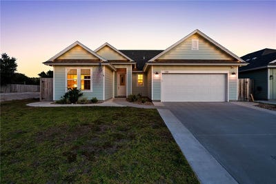 /international/us/134-broad-oak-drive-rockport-tx-110110324464/