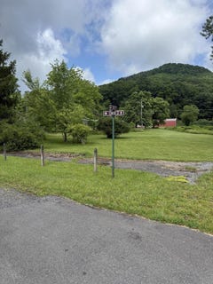 /international/us/4th-st-rainelle-wv-110100263980/