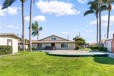 /international/us/9166-cerritos-avenue-anaheim-ca-110107867966/