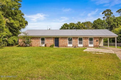 /international/us/1744-william-harrison-drive-biloxi-ms-110100777343/