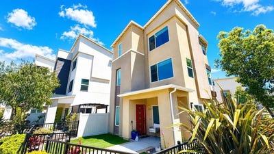 /international/us/1974-strata-street-chula-vista-ca-110120451164/