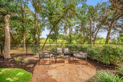 /international/us/11013-avery-station-loop-austin-tx-110100676353/