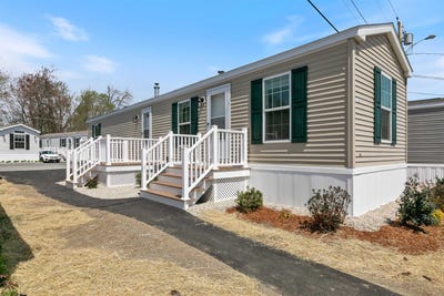 /international/us/72-brookwood-drive-salem-nh-110108140992/