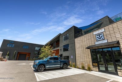 /international/us/4175-n-forestdale-drive-park-city-ut-110101193770/