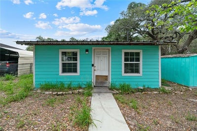 /international/us/921-n-terry-street-rockport-tx-110107543060/