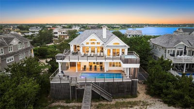 /international/us/217-dune-road-westhampton-beach-ny-110100985879/