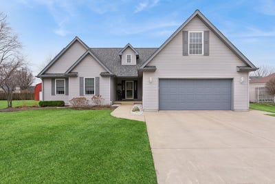 /international/us/313-s-elm-street-manteno-il-110107996199/