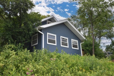 /international/us/1604-e-north-st-waukesha-wi-110109167024/