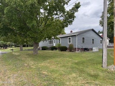/international/us/474-groveside-road-hoosick-falls-ny-110102009153/