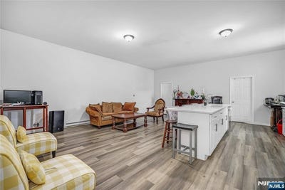 /international/us/512-monastery-place-union-city-nj-110108615929/