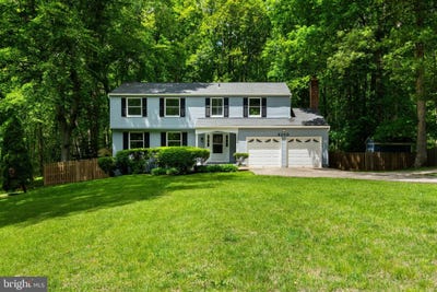 /international/us/8260-erika-drive-manassas-va-110108096689/
