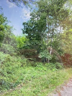 /international/us/1-stonewyck-lane-damariscotta-me-110119984940/