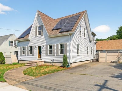 /international/us/1139-braley-rd-new-bedford-ma-110101093626/