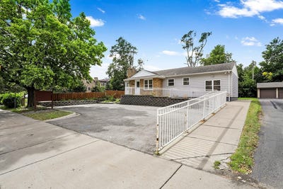 /international/us/3821-w-broadway-avenue-robbinsdale-mn-110106983914/