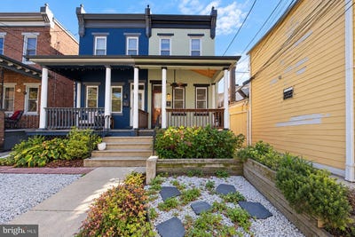 /international/us/2-e-collings-avenue-collingswood-nj-110119571653/