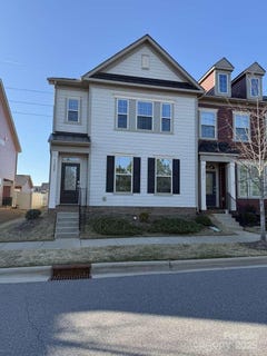 /international/us/11220-westbranch-parkway-davidson-nc-110098356741/
