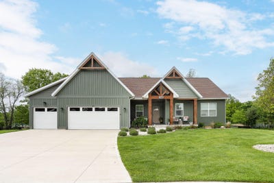 /international/us/1819-gloryfield-drive-sw-byron-center-mi-110099803857/