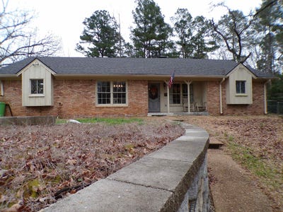 /international/us/1006-e-lake-dr-gladewater-tx-110097929252/