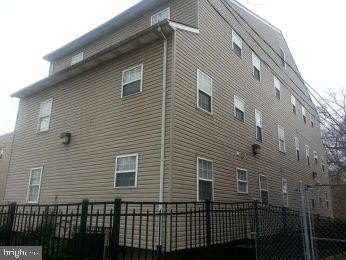/international/us/612-eastern-avenue-ne-washington-dc-110108491187/