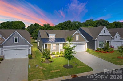/international/us/174-white-apple-way-statesville-nc-110108257532/