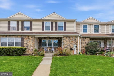 /international/us/628-lancaster-ct-downingtown-pa-110107393379/