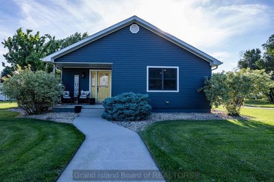 /international/us/12120-s-2nd-street-ayr-ne-110108678803/