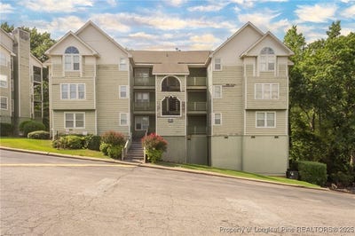 /international/us/1022-wood-creek-drive-fayetteville-nc-110101137303/