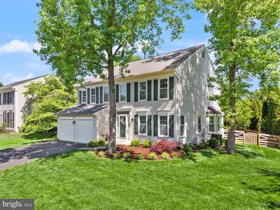 /international/us/8190-lone-oak-ct-manassas-va-110108543742/