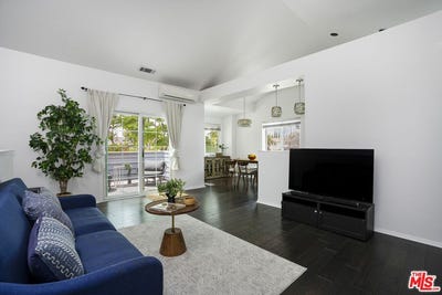 /international/us/2003-artesia-blvd-torrance-ca-110108980115/