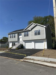 /international/us/37-child-lane-warwick-ri-110108172924/