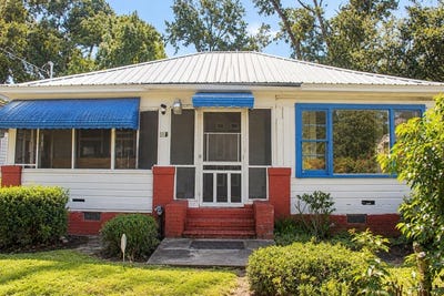 /international/us/309-south-valdosta-ga-110110337084/