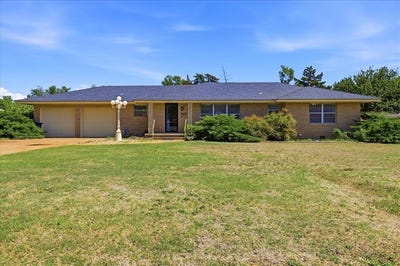 /international/us/616-n-broadway-street-hobart-ok-110107454266/