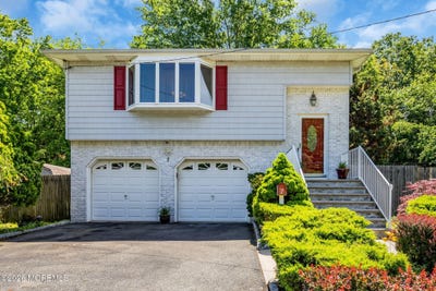/international/us/7-s-brook-drive-milltown-nj-110108446862/