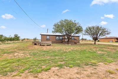 /international/us/8122-county-road-5830-shallowater-tx-110109370778/