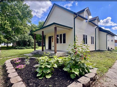 /international/us/917-11th-street-onawa-ia-110108987147/