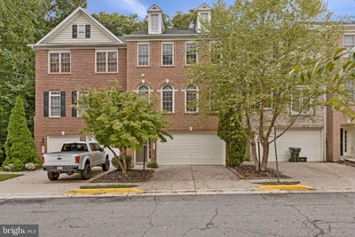 /international/us/8313-dockray-court-lorton-va-110110321636/