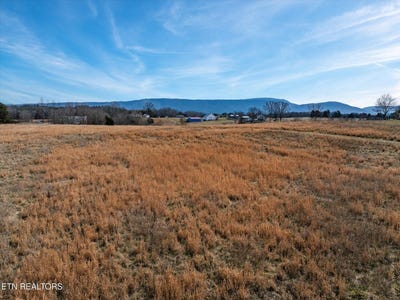 /international/us/417-county-road-788-etowah-tn-110105852328/