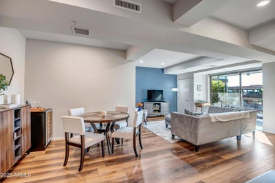 /international/us/7161-e-rancho-vista-drive-scottsdale-az-110120020823/