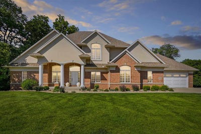 /international/us/2804-nw-deer-valley-drive-swisher-ia-110108505066/