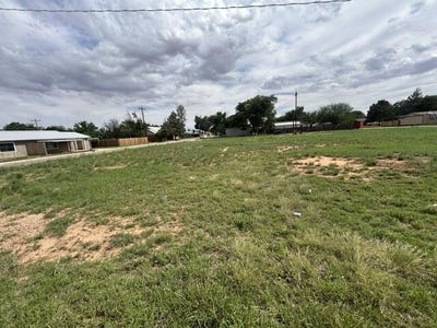 /international/us/202-208-e-stanolind-street-sundown-tx-110108857622/